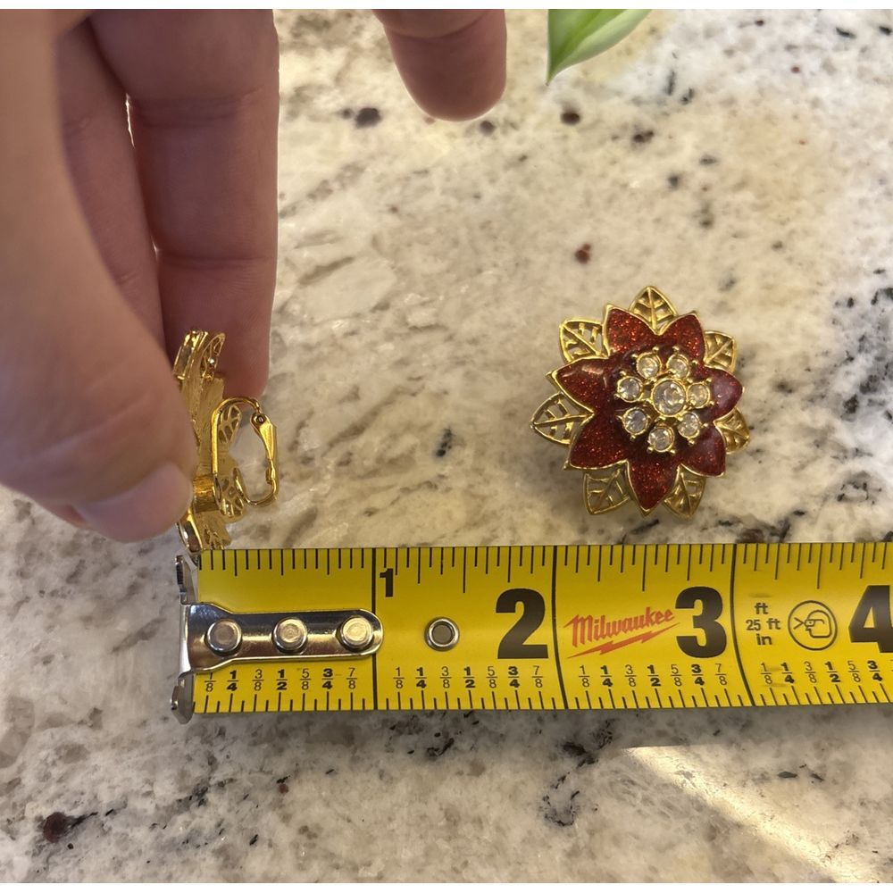 Vintage AVON Festive Sparkle Red Christmas‎ Poinsettia Clip On Earrings. - Picture 7 of 8